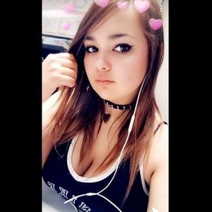 Meet your Posher, Clarissa